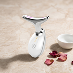 Masseur Brio Hielo version blanche argentée avec LED rose et pétales de roses — soin visage LED et EMS